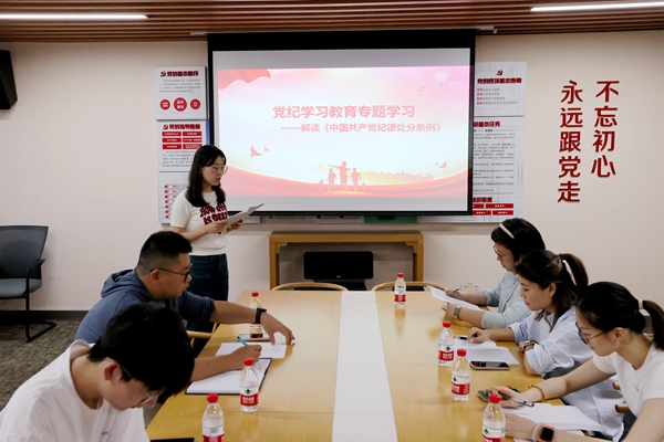 A33I8264_副本.jpg A33I8264_副本.jpg